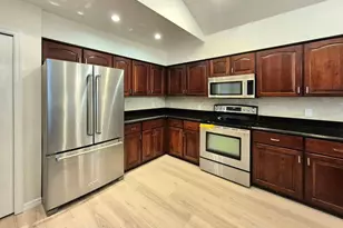2214 Green Oaks Ln, Tampa, FL 33612 - Photo 16