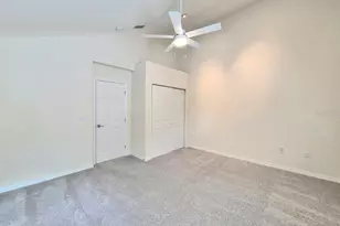 2214 Green Oaks Ln, Tampa, FL 33612 - Photo 42