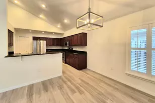 2214 Green Oaks Ln, Tampa, FL 33612 - Photo 18