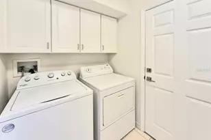 2214 Green Oaks Ln, Tampa, FL 33612 - Photo 10