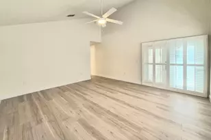 2214 Green Oaks Ln, Tampa, FL 33612 - Photo 46