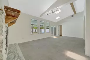 647 74th Ave N, Saint Petersburg, FL 33702 - Photo 22