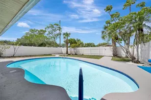 647 74th Ave N, Saint Petersburg, FL 33702 - Photo 44