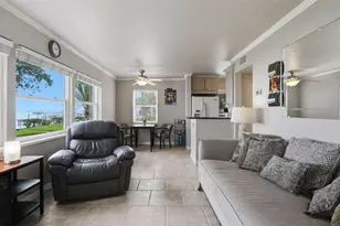 1101 Victoria Dr, Dunedin, FL 34698 - Photo 6