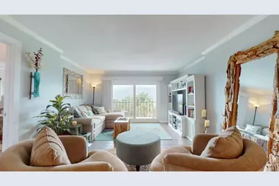 1120 N Shore Drive NE #501, Saint Petersburg, FL 33701 - Photo 2