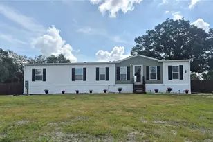 8128 Weeping Willow St, Brooksville, FL 34613 - Photo 1