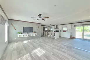 8128 Weeping Willow St, Brooksville, FL 34613 - Photo 2