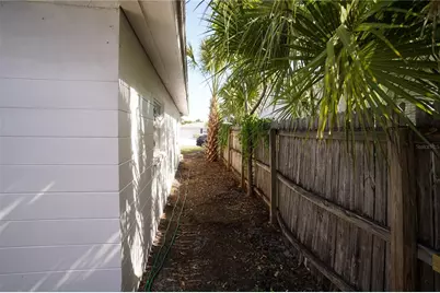 610 74th Avenue N, Saint Petersburg, FL 33702 - Photo 26