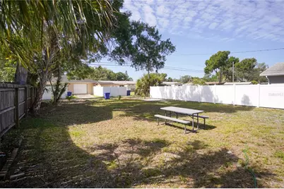 610 74th Avenue N, Saint Petersburg, FL 33702 - Photo 24