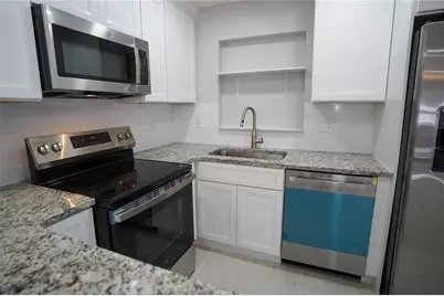 610 74th Avenue N, Saint Petersburg, FL 33702 - Photo 8