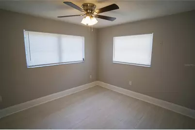 610 74th Avenue N, Saint Petersburg, FL 33702 - Photo 12