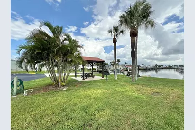 614 Mount Key Avenue NE #631, Saint Petersburg, FL 33702 - Photo 24