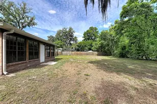 2418 Stonehill Ave, Valrico, FL 33594 - Photo 34