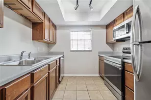 14468 Reuter Strasse Cir, Tampa, FL 33613 - Photo 8