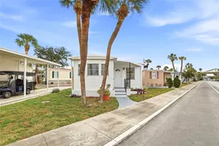 4851 W Gandy Blvd, Tampa, FL 33611 - Photo 4