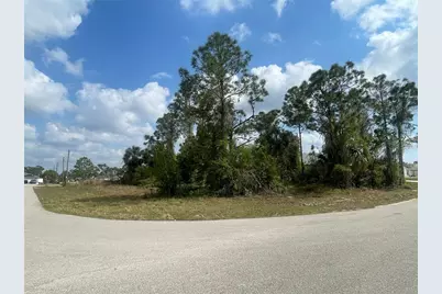 1054/1056 Albert Avenue, Lehigh Acres, FL 33971 - Photo 2