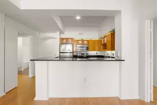 200 4th Ave S, Saint Petersburg, FL 33701 - Photo 16