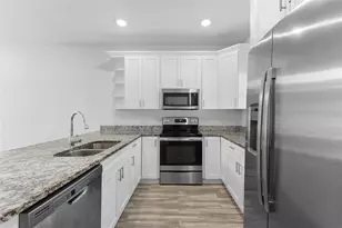 8704 Kenyon View Ct, Tampa, FL 33614 - Photo 14