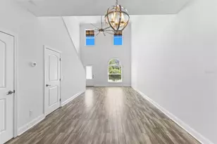 8704 Kenyon View Ct, Tampa, FL 33614 - Photo 12