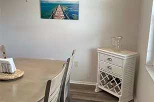 5967 Terrace Park Dr N, Saint Petersburg, FL 33709 - Photo 8