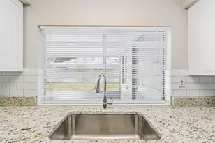 4352 Glissade Dr, New Port Richey, FL 34652 - Photo 16