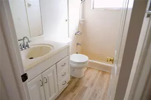 8056 30th Ave N, Saint Petersburg, FL 33710 - Photo 4
