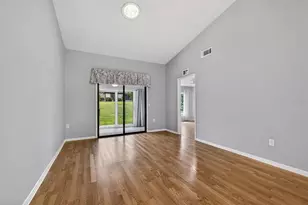 1345 Daffodil Pl, Dunedin, FL 34698 - Photo 4