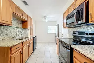 25 E Chesley Ave, Eustis, FL 32726 - Photo 2