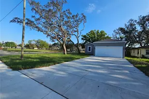 4502 42nd Ave N, Saint Petersburg, FL 33714 - Photo 2