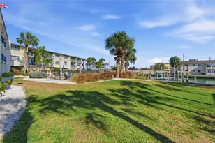 11650 Capri Cir S, Treasure Island, FL 33706 - Photo 40