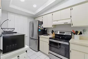 11650 Capri Cir S, Treasure Island, FL 33706 - Photo 6