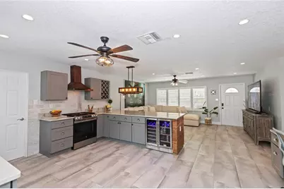 8347 41st Avenue N, Saint Petersburg, FL 33709 - Photo 10
