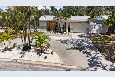 8347 41st Avenue N, Saint Petersburg, FL 33709 - Photo 2