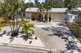 8347 41st Ave N, Saint Petersburg, FL 33709 - Photo 2