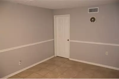 7609 Abbey Lane #B, Tampa, FL 33617 - Photo 2