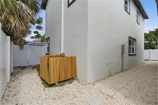 1901 31st St S, Saint Petersburg, FL 33712 - Photo 18