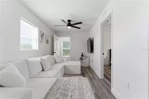 1901 31st St S, Saint Petersburg, FL 33712 - Photo 6