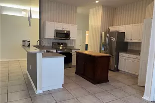 10132 Heather Sound Dr, Tampa, FL 33647 - Photo 2