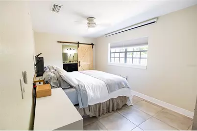 10904 N 15th Street, Tampa, FL 33612 - Photo 8