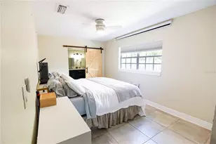 10904 N 15th St, Tampa, FL 33612 - Photo 8