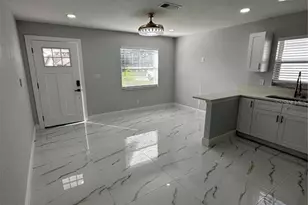 7813 Lakeshore Dr, Tampa, FL 33604 - Photo 10