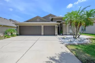 7318 Guilford Pine Ln, Apollo Beach, FL 33572 - Photo 2