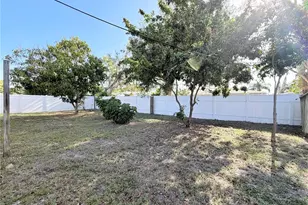 309 Kerry Dr, Clearwater, FL 33765 - Photo 10