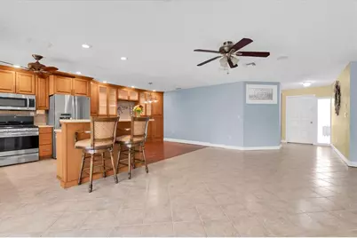 13176 Dorchester Drive, Seminole, FL 33776 - Photo 10