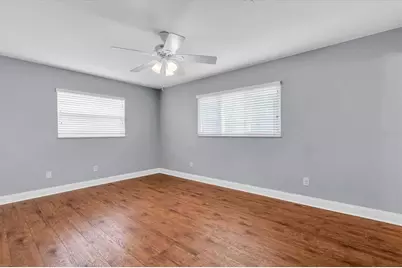 13176 Dorchester Drive, Seminole, FL 33776 - Photo 20