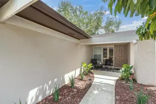 13176 Dorchester Dr, Seminole, FL 33776 - Photo 40