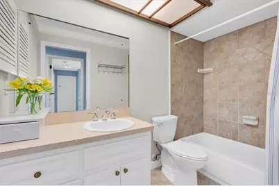 13176 Dorchester Drive, Seminole, FL 33776 - Photo 28