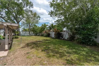 13176 Dorchester Drive, Seminole, FL 33776 - Photo 36