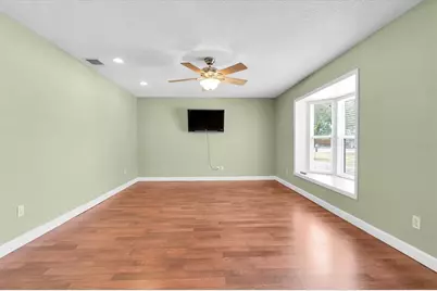 13176 Dorchester Drive, Seminole, FL 33776 - Photo 16