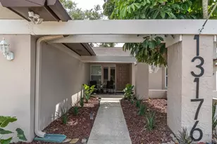 13176 Dorchester Dr, Seminole, FL 33776 - Photo 2